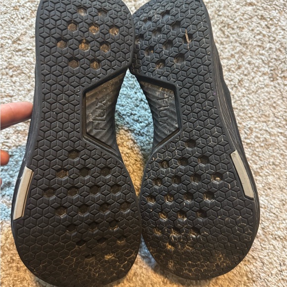 Black Performance Sneakers for Men and Women - Picture 5 of 9